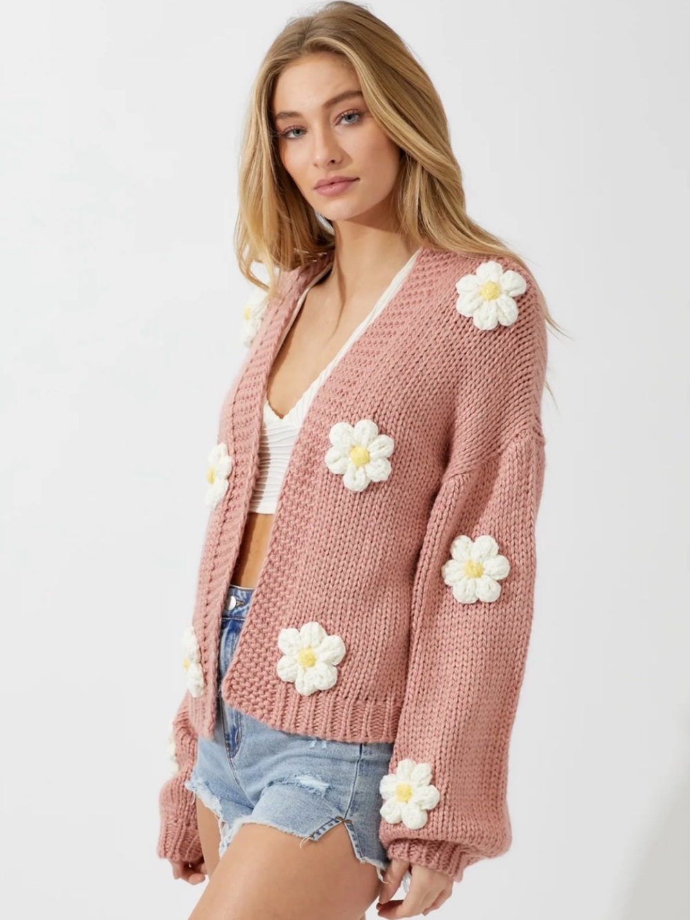 Women’s Pink Daisy Appliqué Knit Cardigan